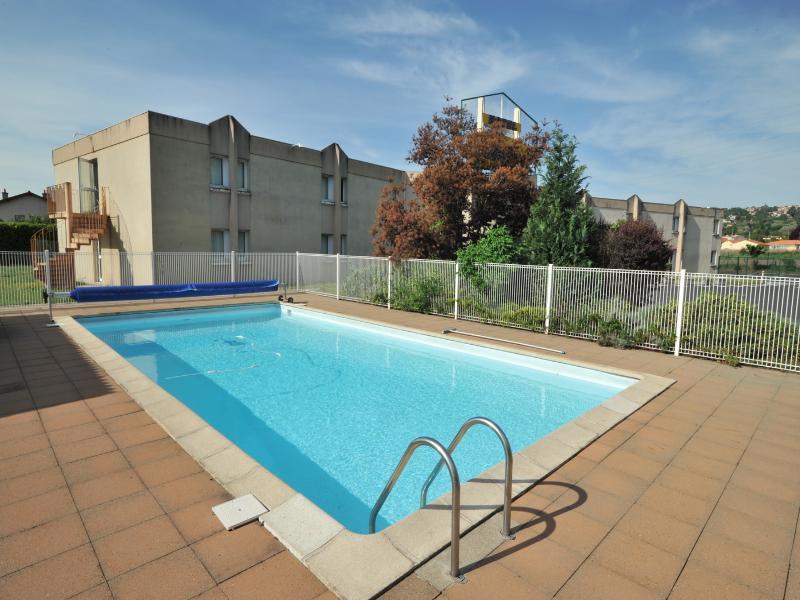 Hotel The Originals Access, Clermont-ferrand Nord Châteaugay