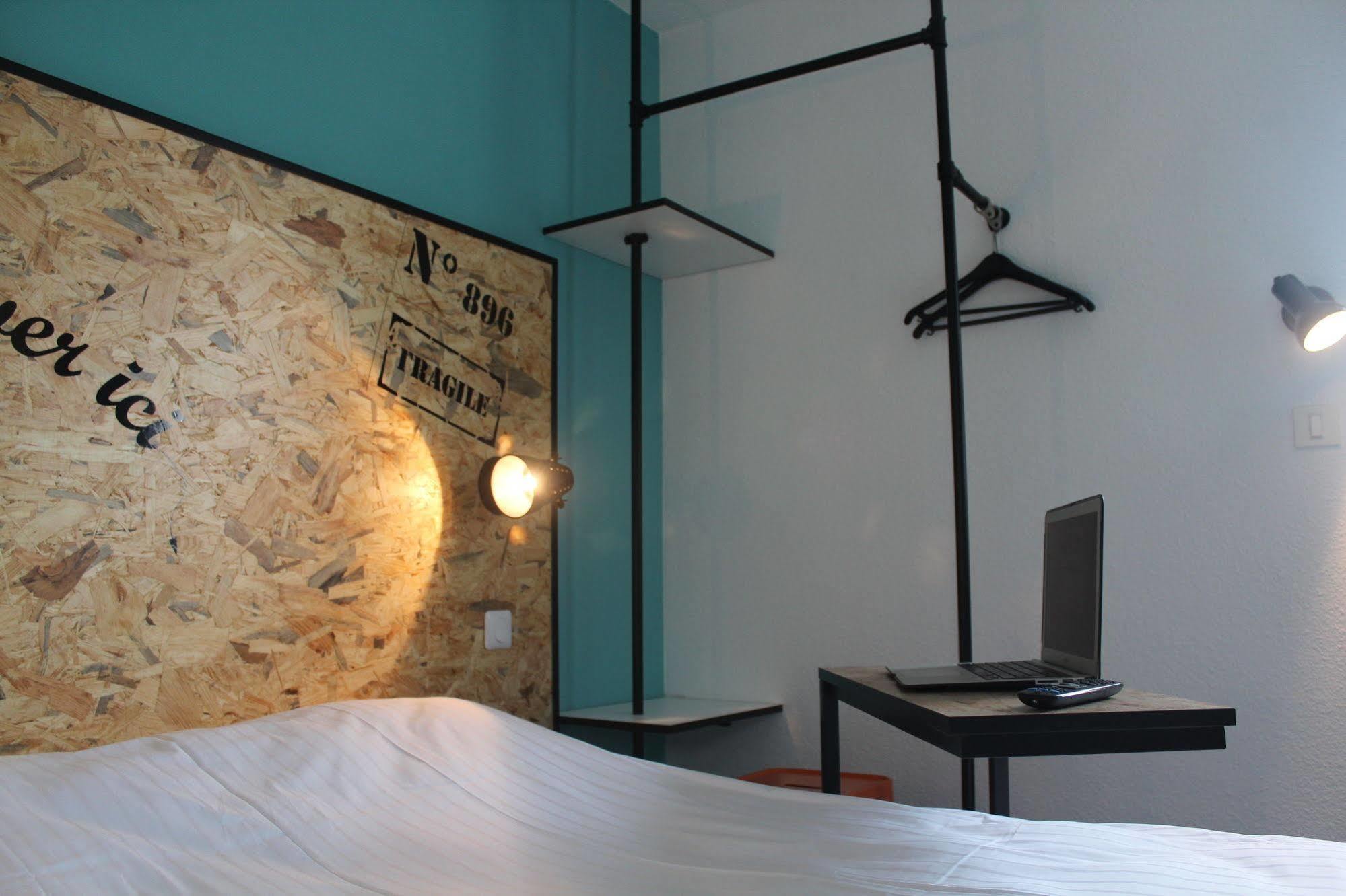 Hotel The Originals Access, Clermont-ferrand Nord Châteaugay